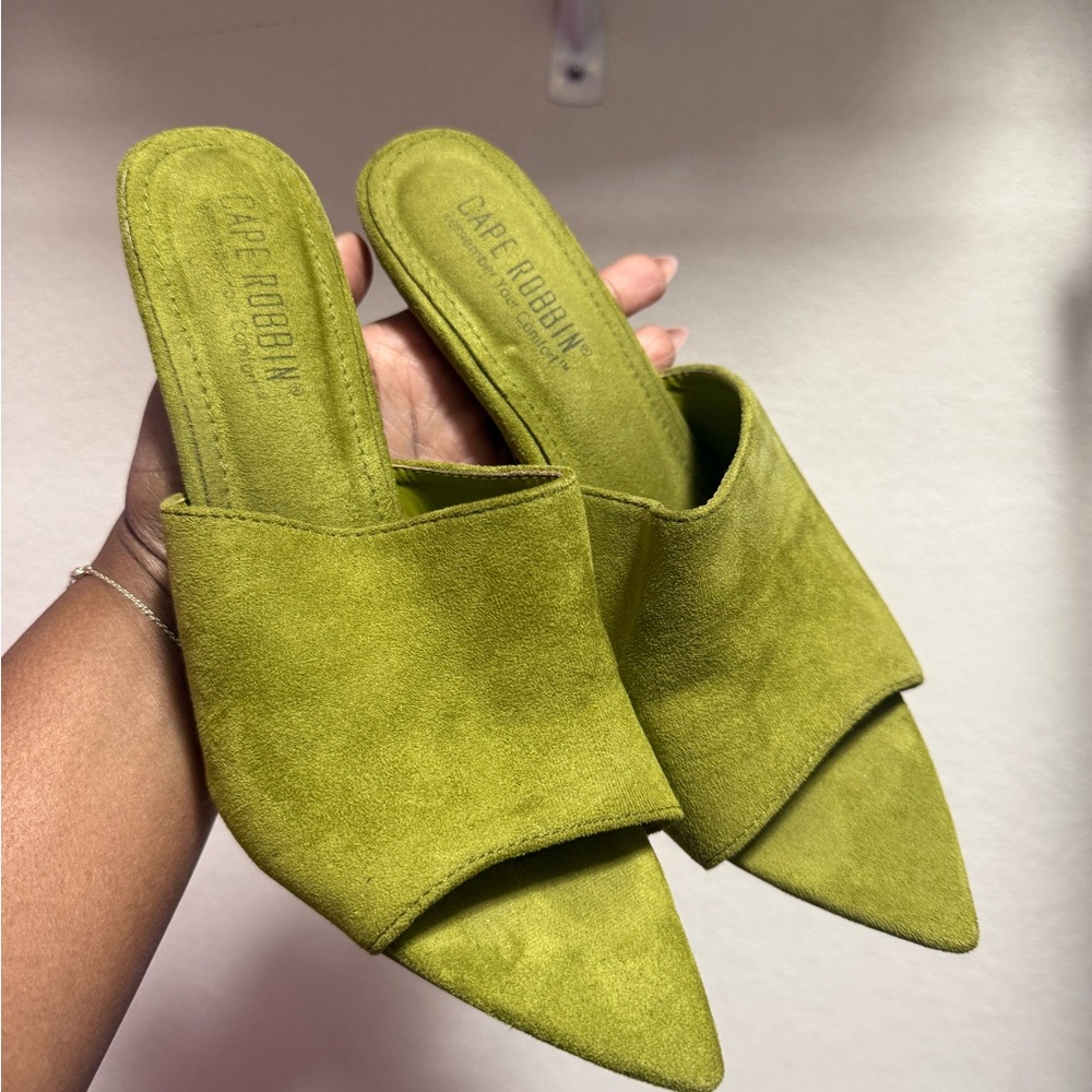 Cape Robbin Women's Lime Green Suede Mules